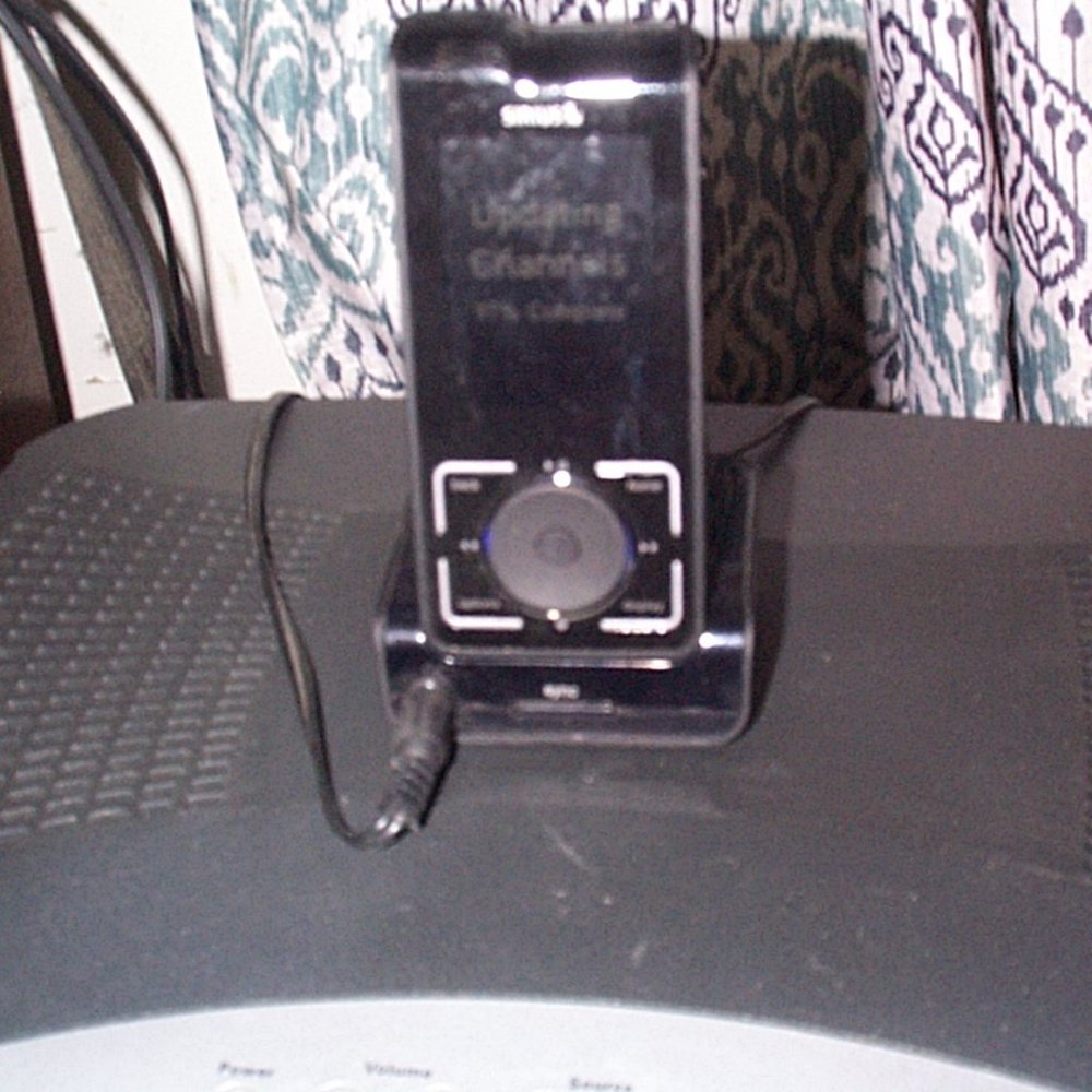 Sirius Stiletto 2 Satellite Radio Receiver w/ active subscription Howard Stern